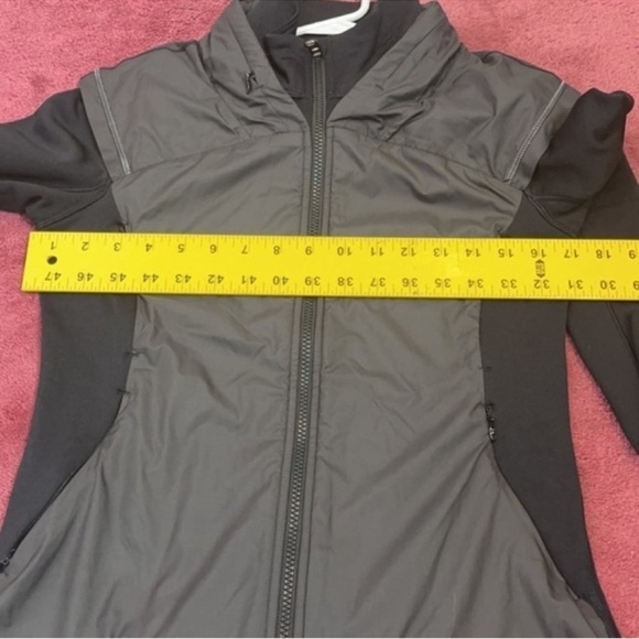 🆕 LULULEMON ATHLETICA Jacket Snug Sprinter Heathered Slate grey black zip up 6 - Picture 16 of 16